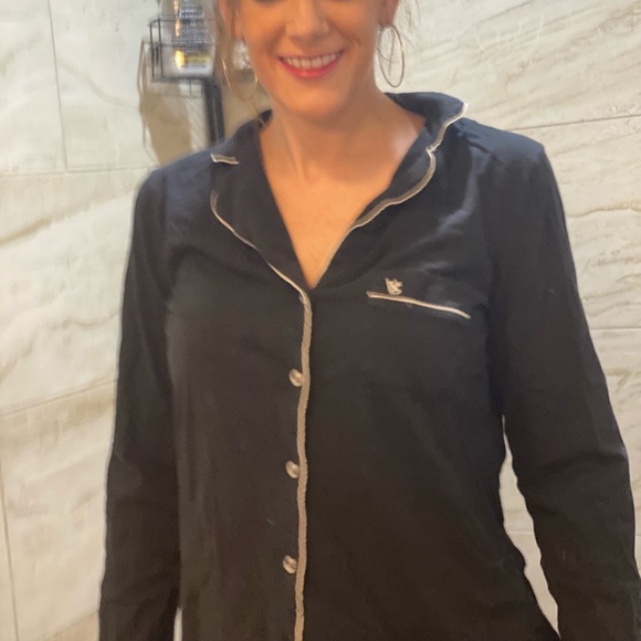 Victoria’s Secret black w/ white border stitching sleep button-down pajama shirt - Picture 4 of 15